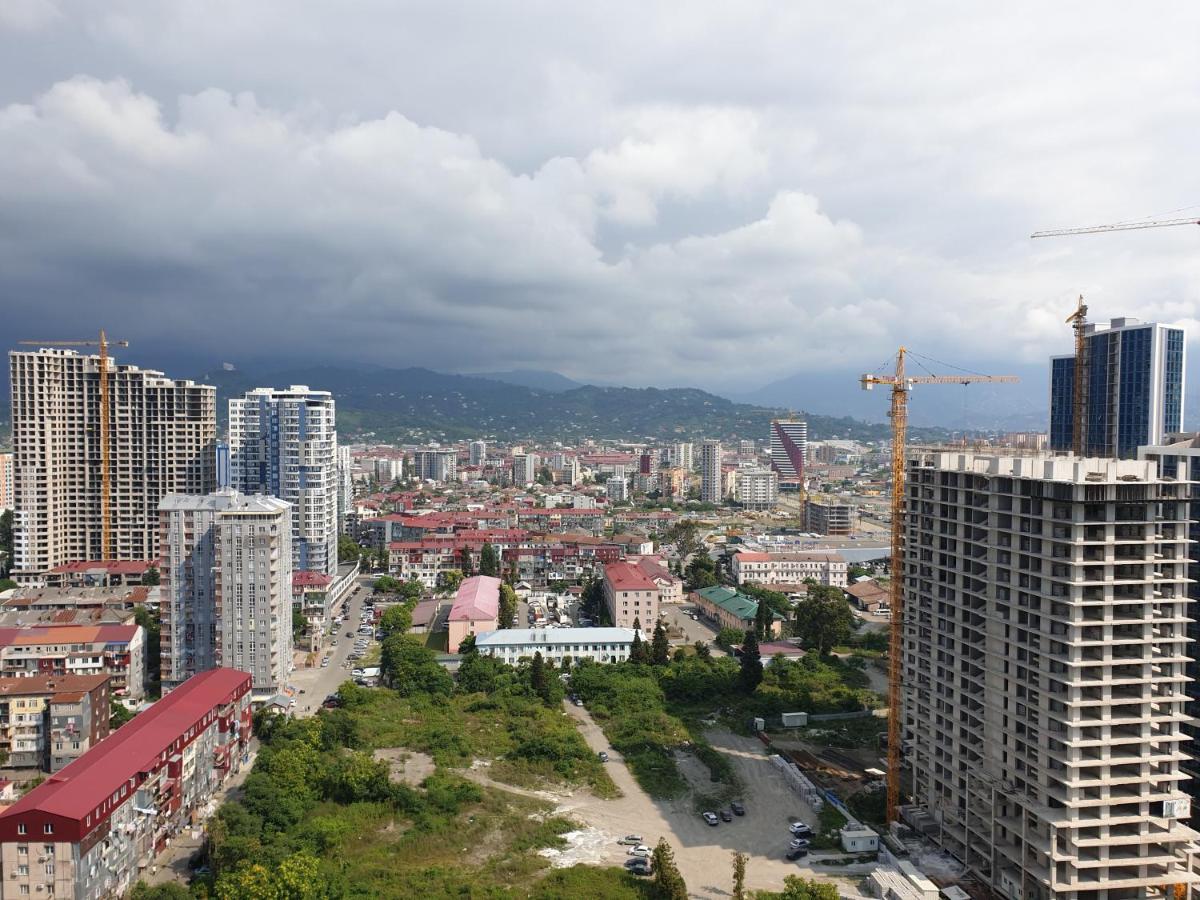 Apartment In Front Of Mcdonald'S Batumi Exterior foto